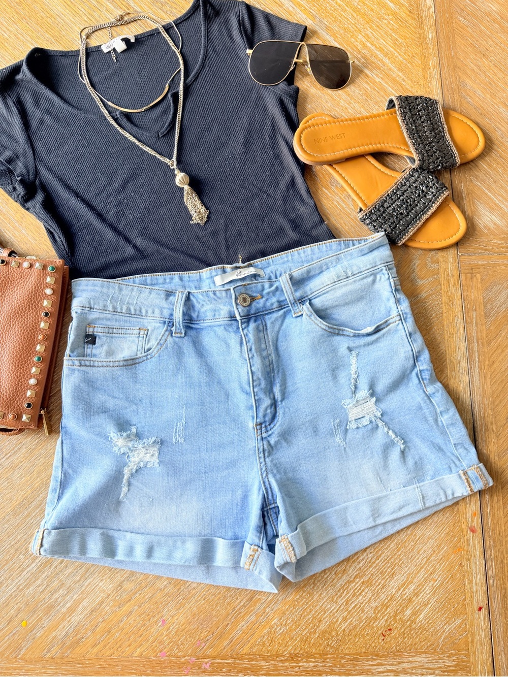 KanCan Light Wash Distressed Denim Shorts Cuffed Hem Size 11 Clean Casual Summer